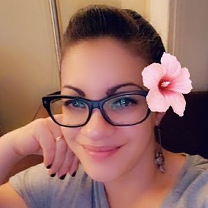 🌺 Meet your Posher 🌺